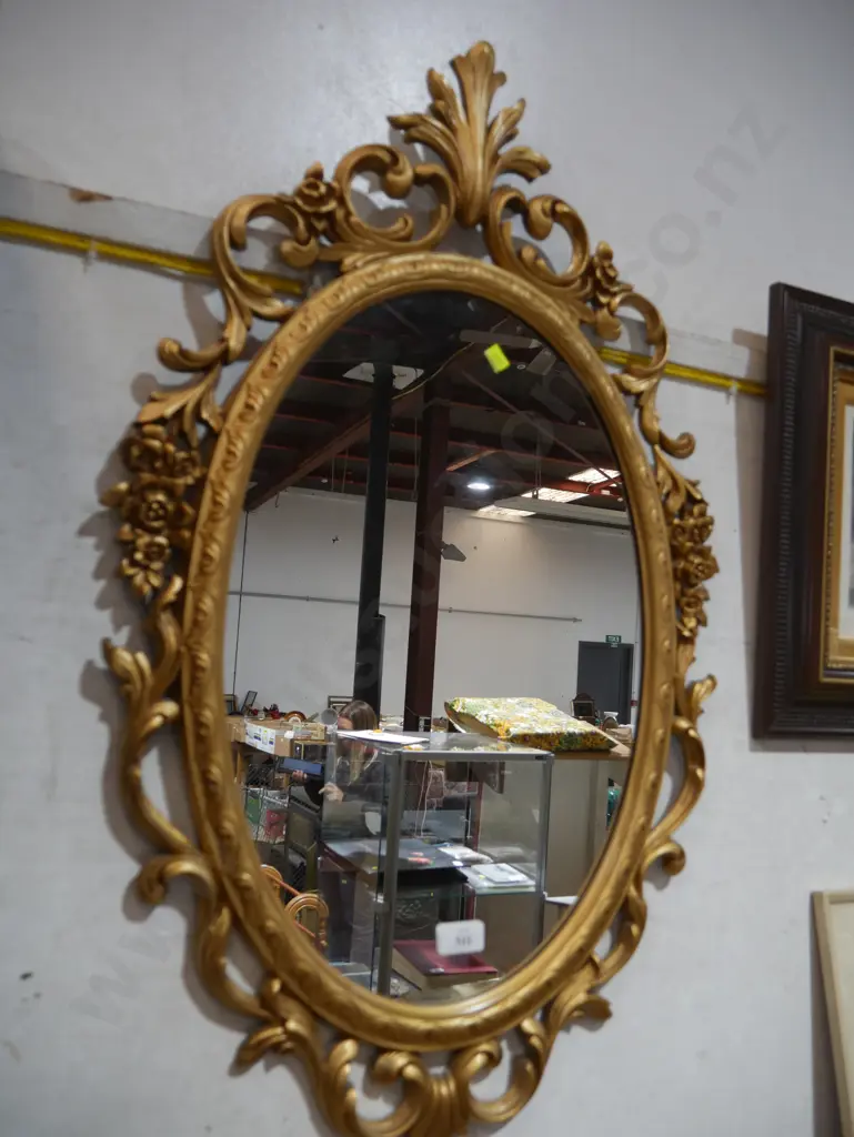 Gilt frame oval mirror Image 1++