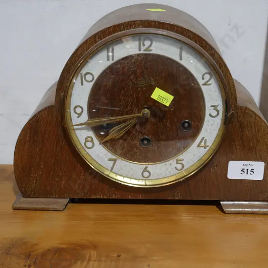 Mantle clock