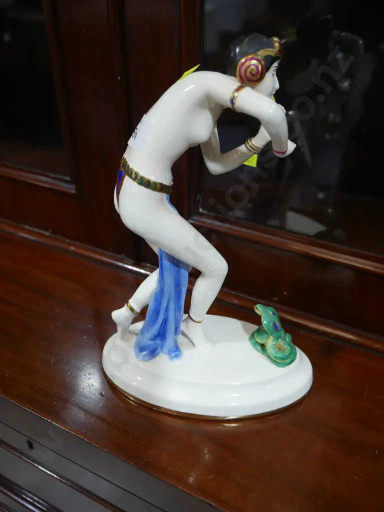 Royal Dux figurine Image 1++