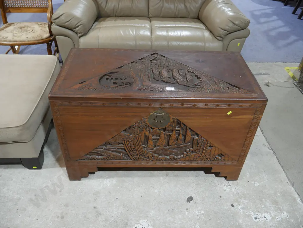 Camphor chest Image 1++