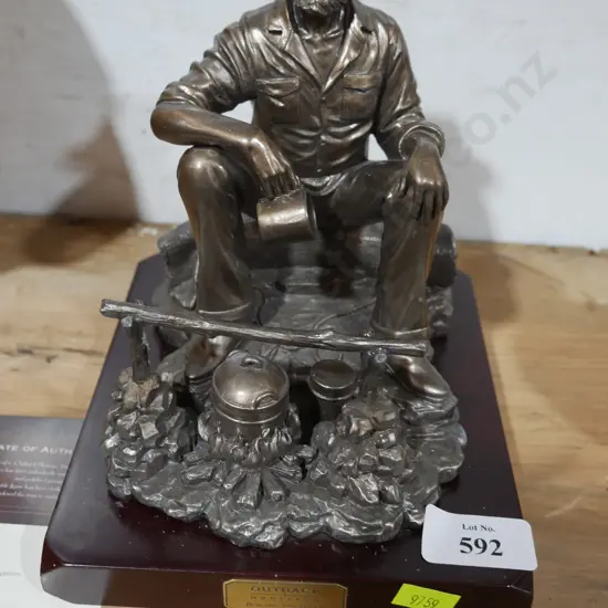 Outback heritage "Boiling the Billy" figurine