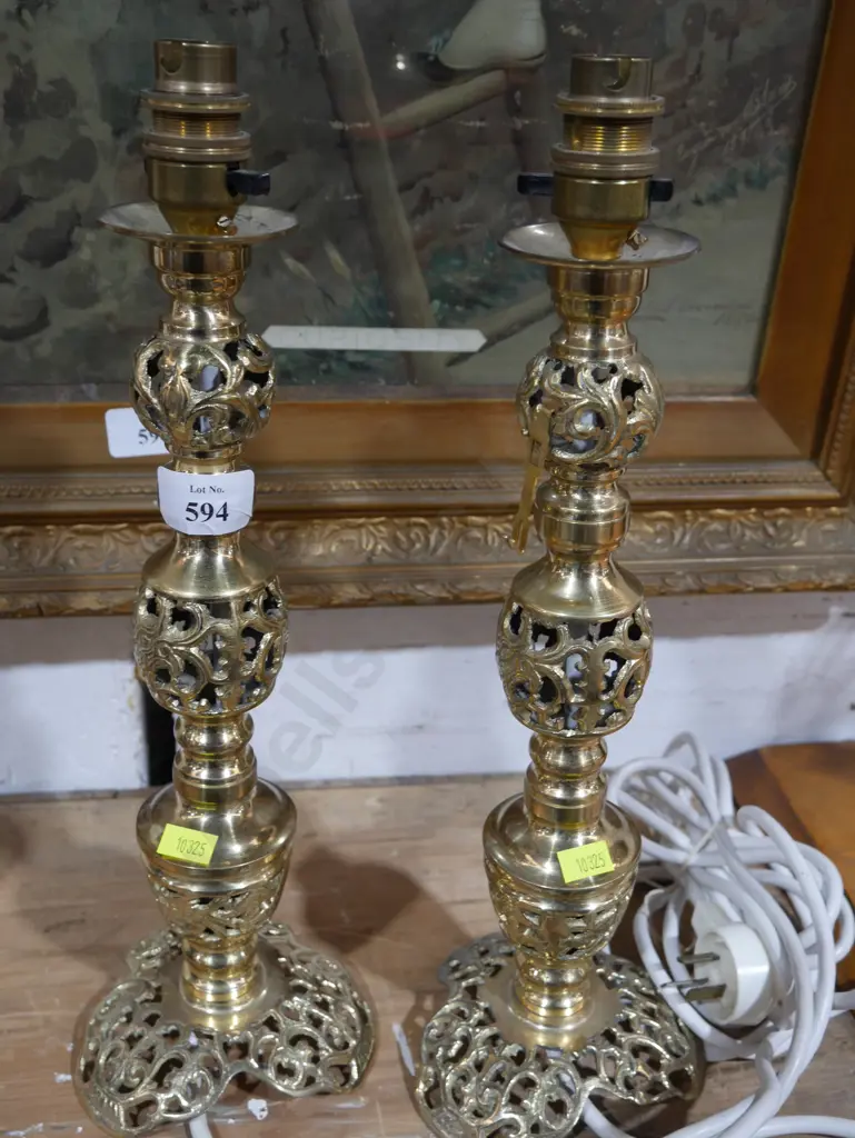 2 brass table lamps Image 1++