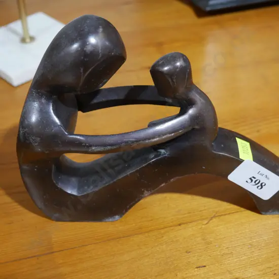 Metal mother and child ornament