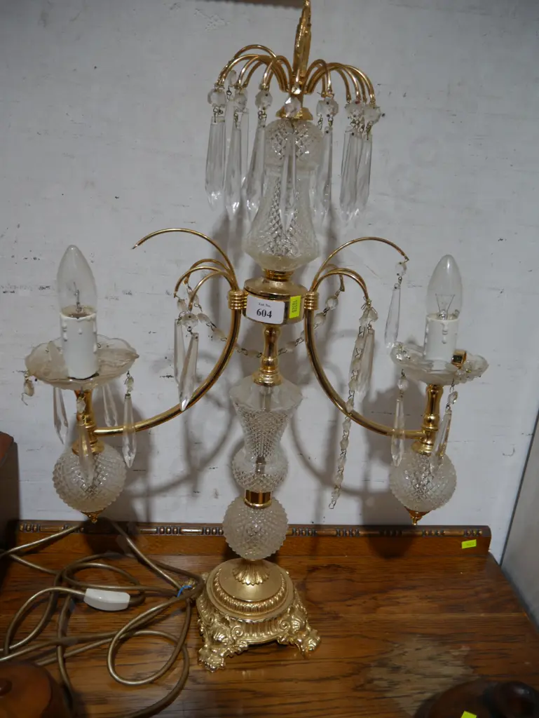 Ornate lamp Image 1++