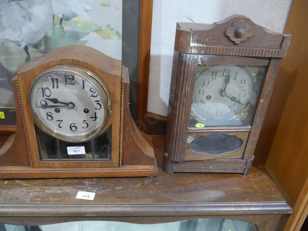 Two mantle clocks Image 1++