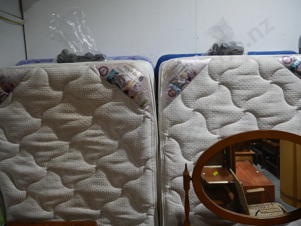 Pair of single beds Image 1++