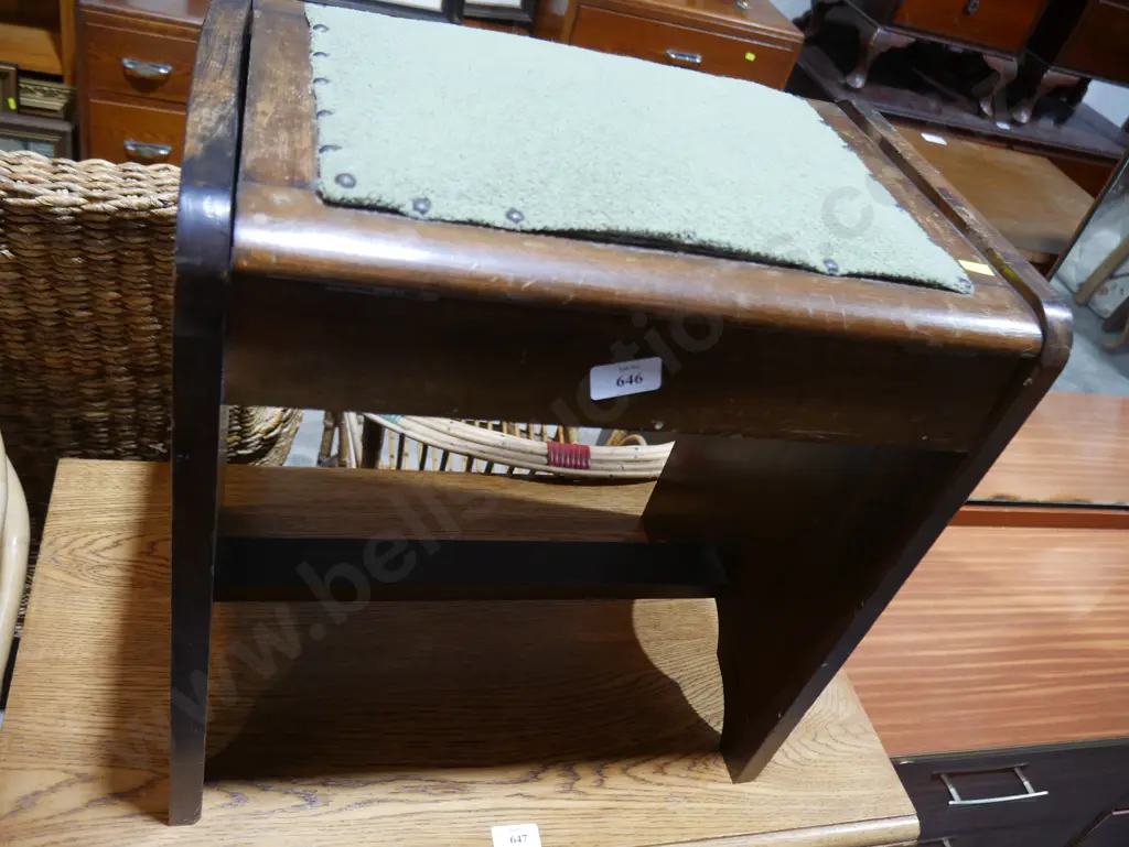 Piano stool Image 1++