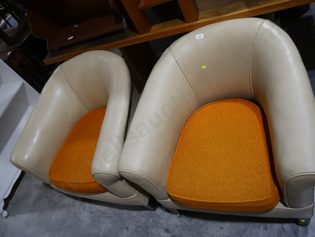 Two arm chairs Image 1++