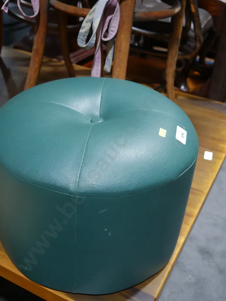 Poufe Image 1++