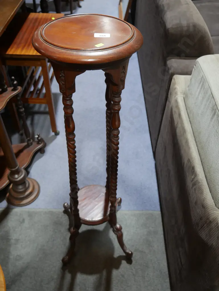 Plant table Image 1++