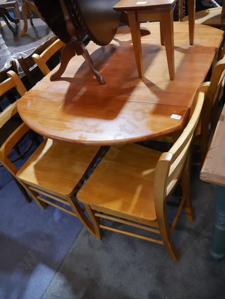 Drop end dining table and 4 chairs Image 1++