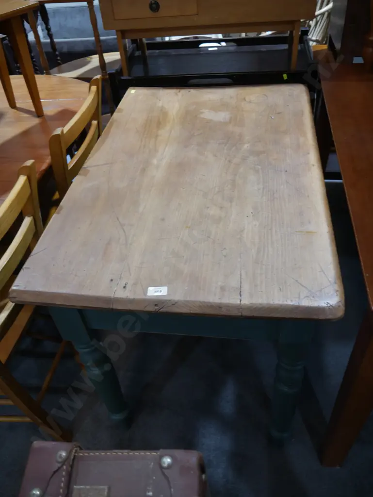 Rustic dining table Image 1++