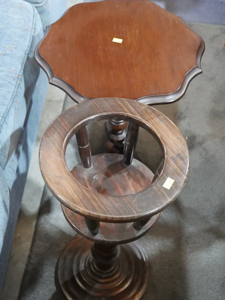 Plant stand & wine table Image 1++