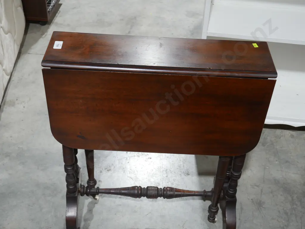 Dropside table Image 1++