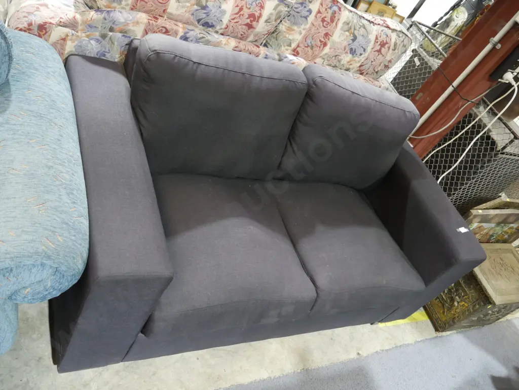 Two-seater sofa Image 1++