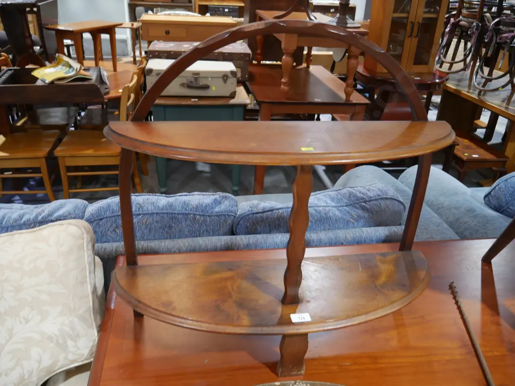 Curved whatnot Image 1++