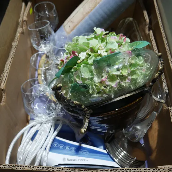 Glassware, vase . Iron