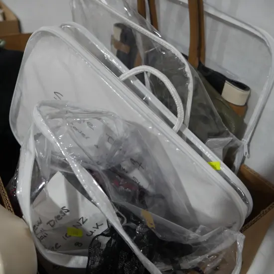 Ball dress. Hand bags