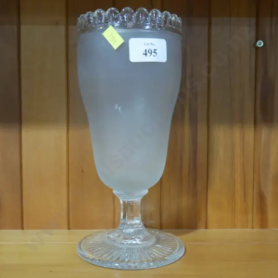 Glass vase