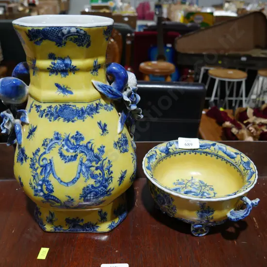 China vase and bowl