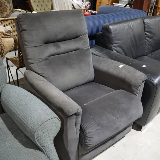 Recliner arm chair