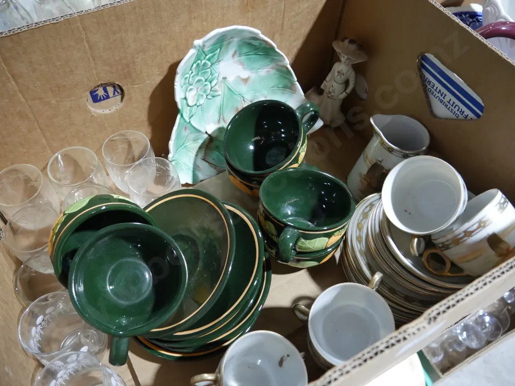 China, glasses Image 1++