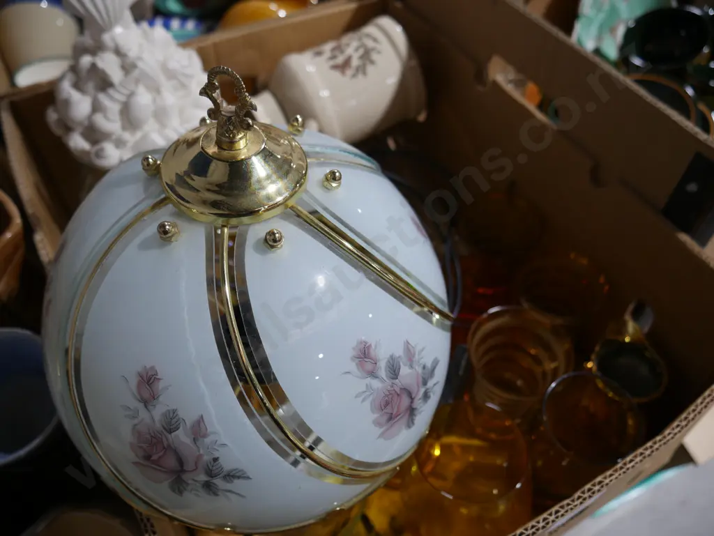 Glassware, table lamp Image 1++