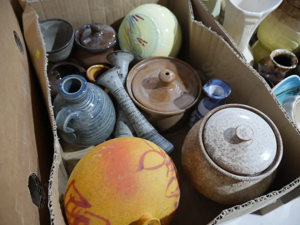 NZ studio pottery Image 1++