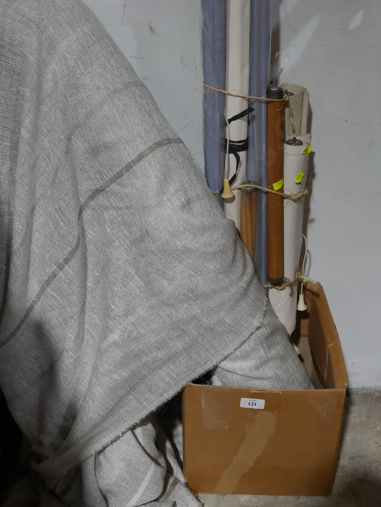 Blinds, fabric etc Image 1++