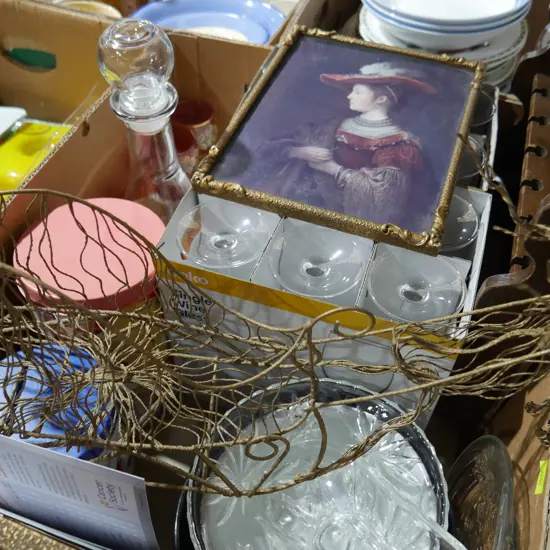 Stemmed glasses, pictures etc