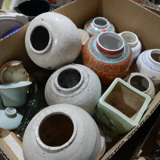 Ginger jars, pot lids etc