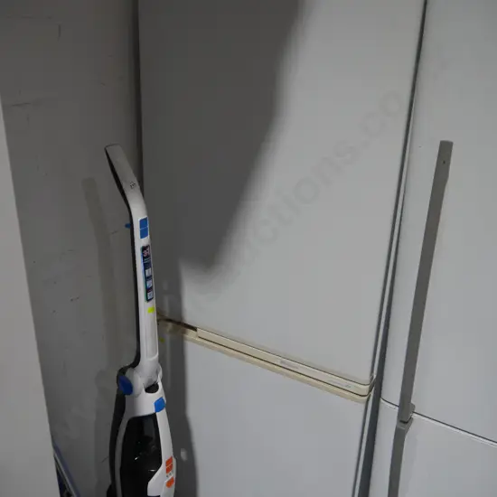 Frigidaire fridge freezer