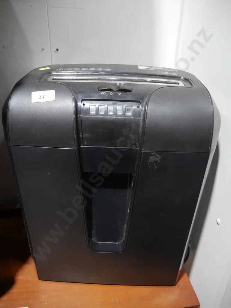 Paper shredder Image 1++