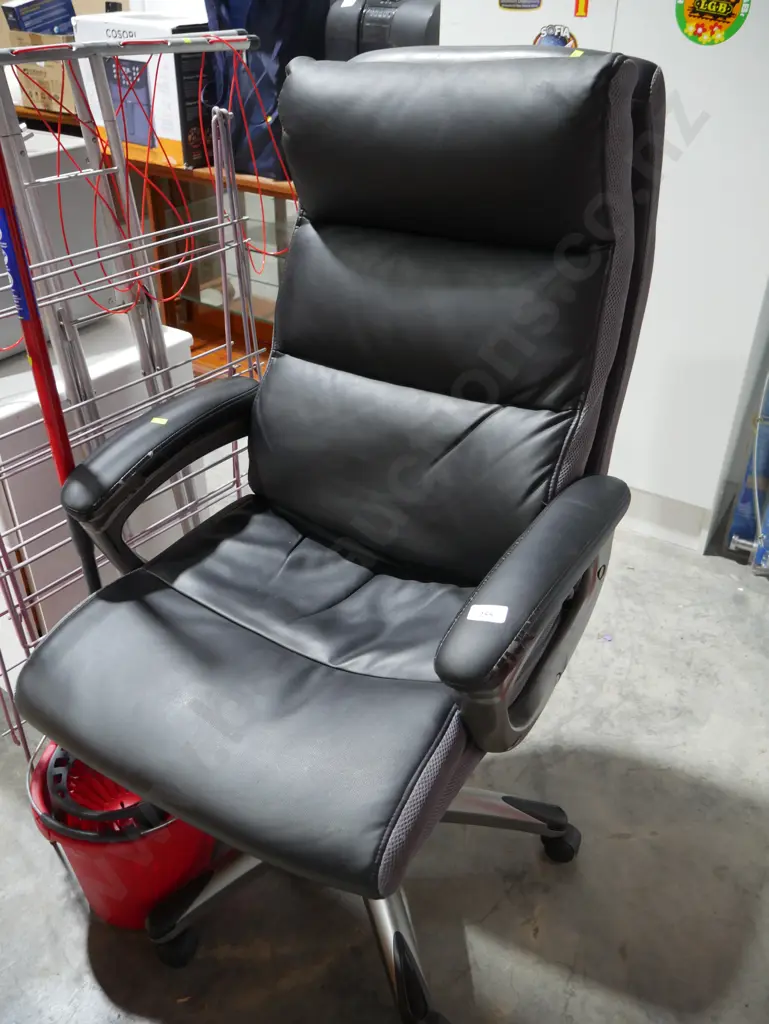 Office computer chair Image 1++