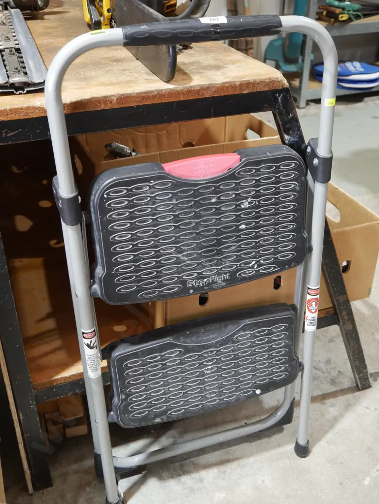 Step ladder Image 1++