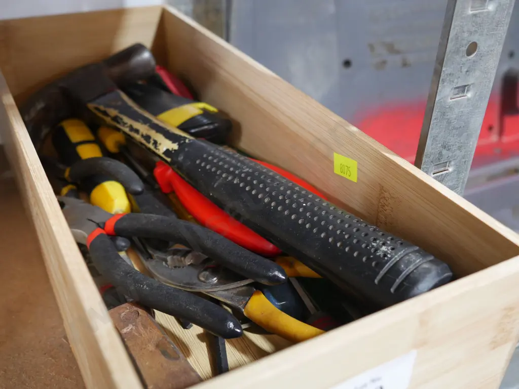 Box of tools Image 1++