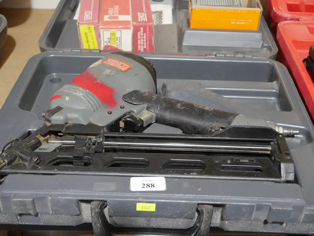 Senco nailer and nails Image 1++