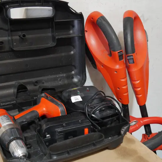 Drill and 2 trimmers