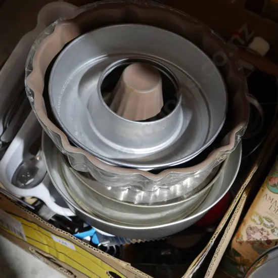 Cutlery, kitchenware