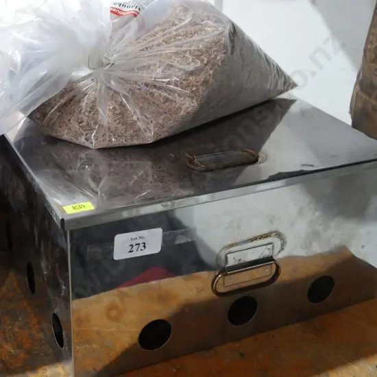 Smoker ,manuka chips