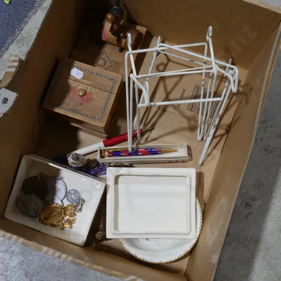 Royalty items, cigarette holder