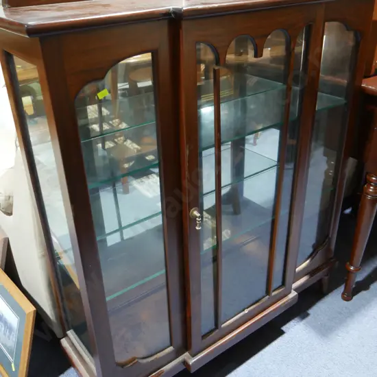 Display cabinet