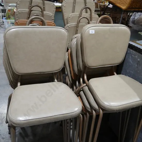4 stacks of chairs (21 chairs)