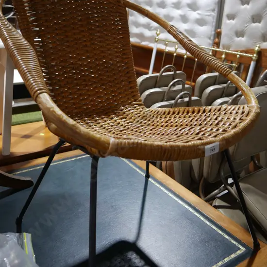 Cane coolie chair