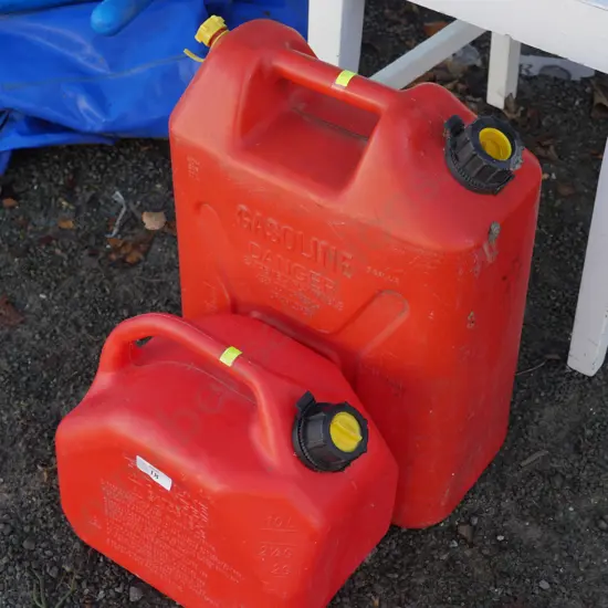 2 petrol cans