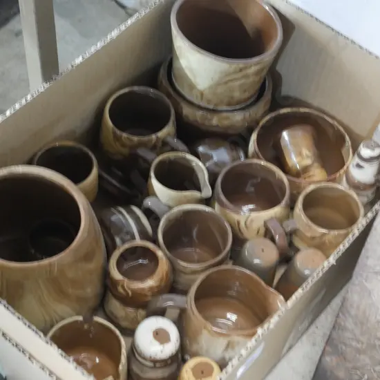 Pottery jugs ect