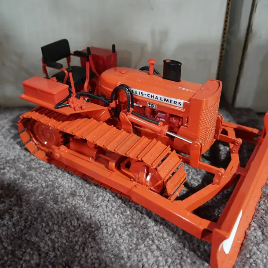 Allis Chalmers bulldozer