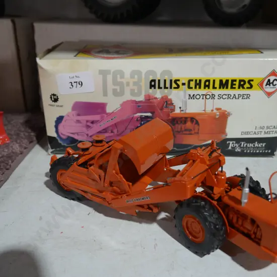 Allis Chalmers motor scraper
