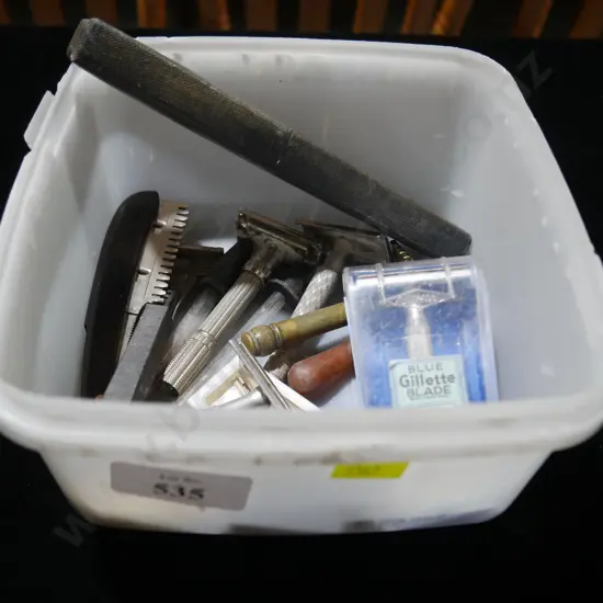 Cut throat razor etc