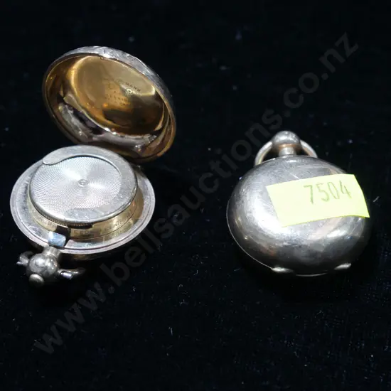 2 gold sovereign cases